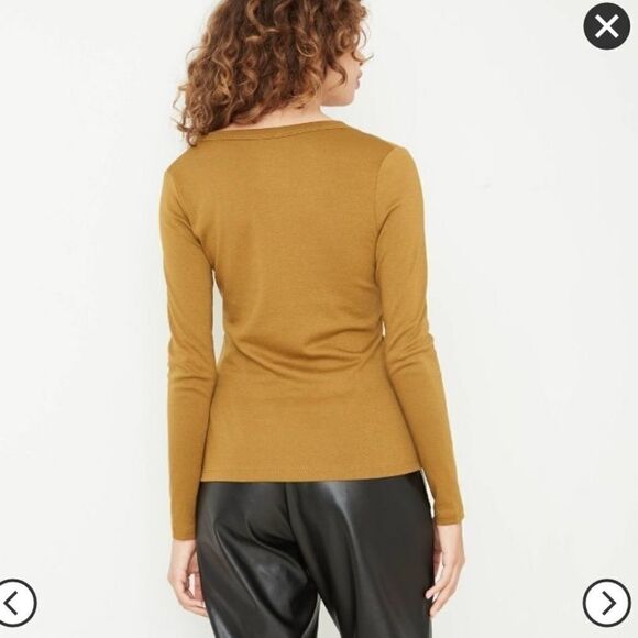 A New Day Long Sleeve V Neck Olive Green Basic Tee - Picture 3 of 6